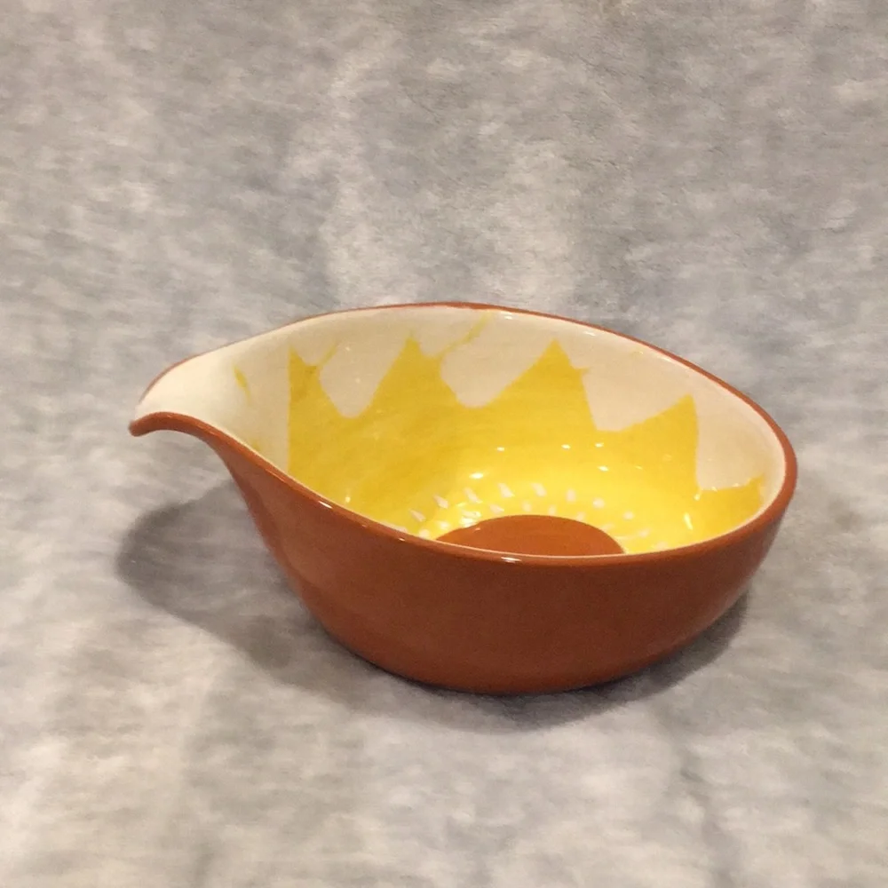 Crate & Barrel Sunflower Juicing Bowl glazed Ceramic Portugal NWT 7.5”x6.5”